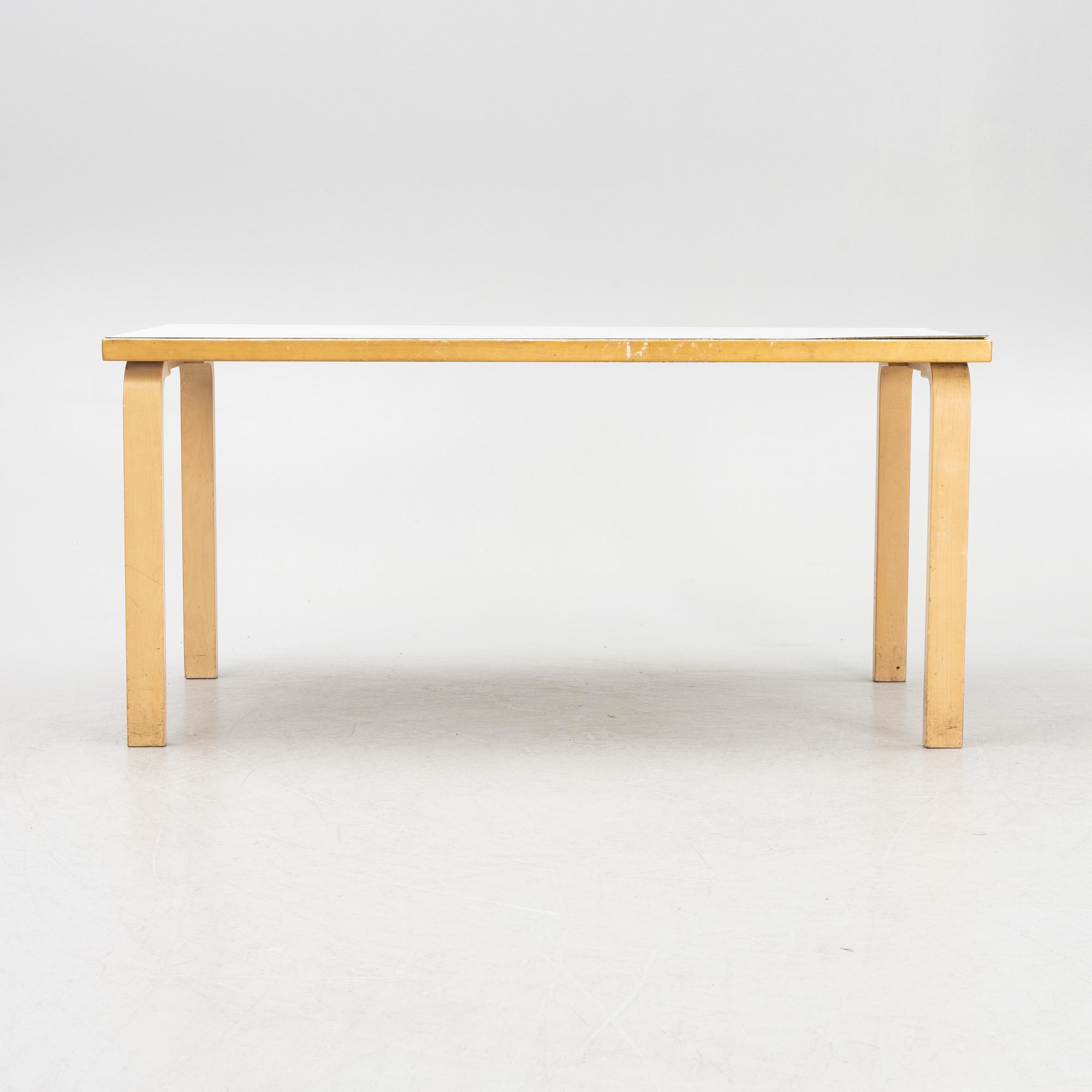 Alvar Aalto, a model '97' dining table, Artek, Finland.