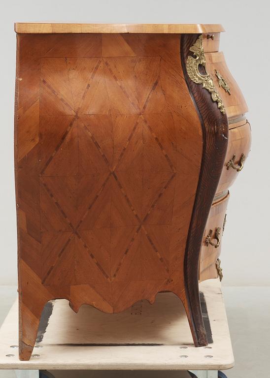 BYRÅ, rokoko, 1700-talets andra hälft.