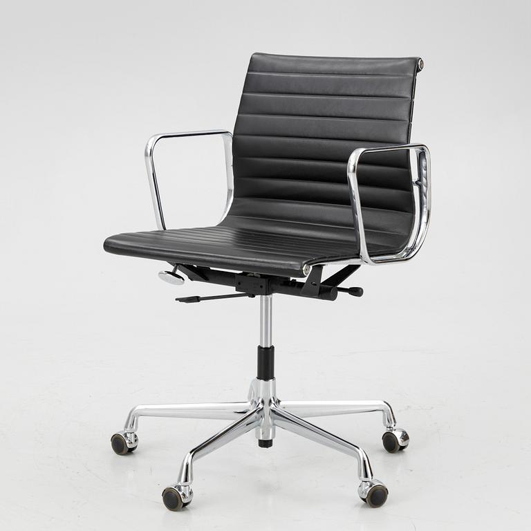 Charles & Ray Eames, an office swivel chair, "EA117", Vitra.