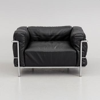 An 'LC3' easychair by Le Corbusier for Cassina.