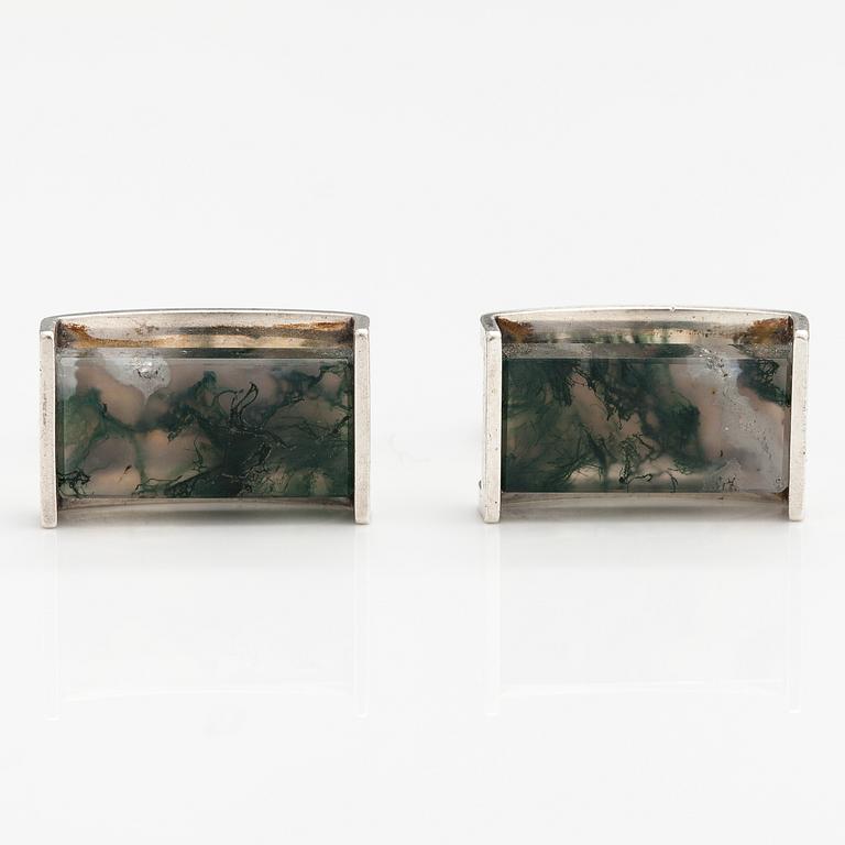 Elis Kauppi, A pair of silver cufflinks with moss agate. Kupittaan kulta, Turku 1965.