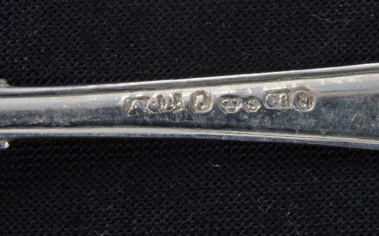 TE-, KAFFE- OCH MOCCASKEDAR ca 70 delar. Silver.