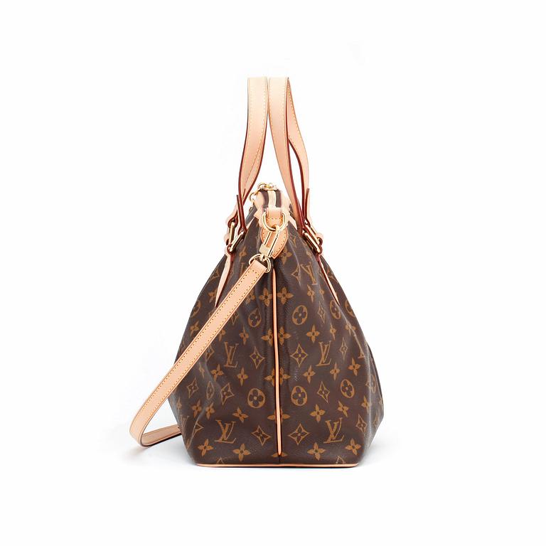 LOUIS VUITTON, a monogram canvas bag.