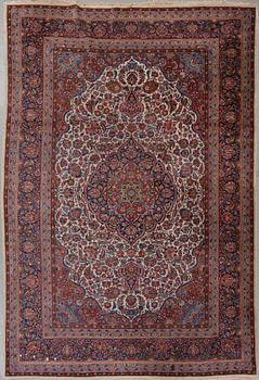 MATTA, semiantik Keshan. Ca 370x254 cm.