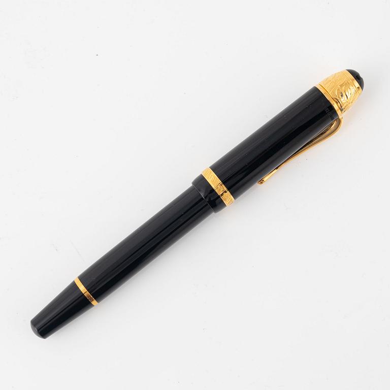 Mont Blanc, Writers Edition Voltaire, Limited Edition Fountain Pen.