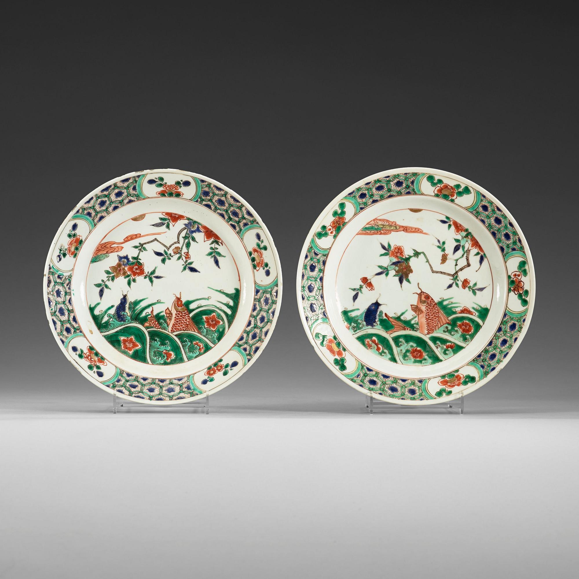 TALLRIKAR, två stycken, porslin. Qing dynastin, Kangxi (1662-1722).