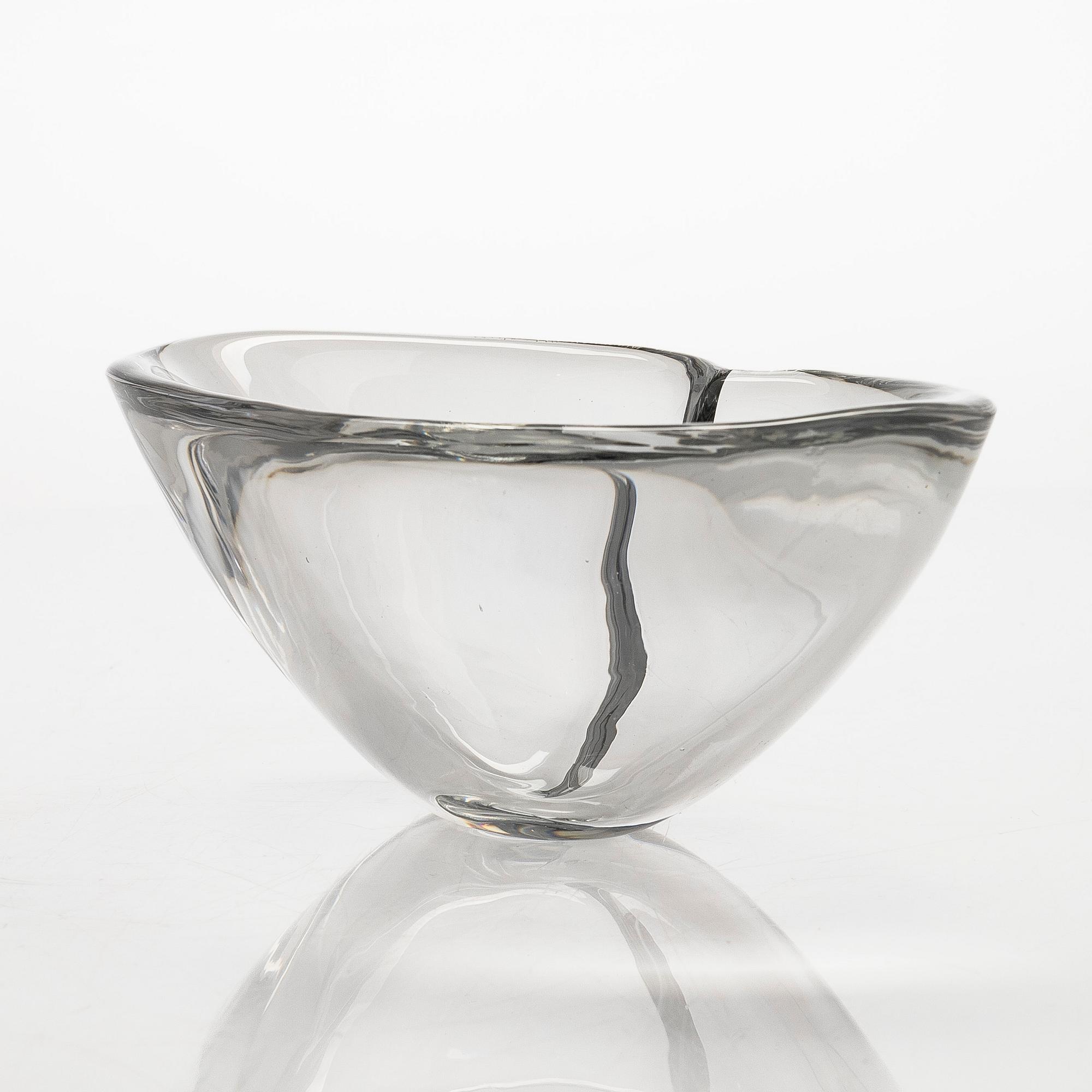 Tapio Wirkkala, a model '3357' glass bowl, signed Tapio Wirkkala - Iittala -55.