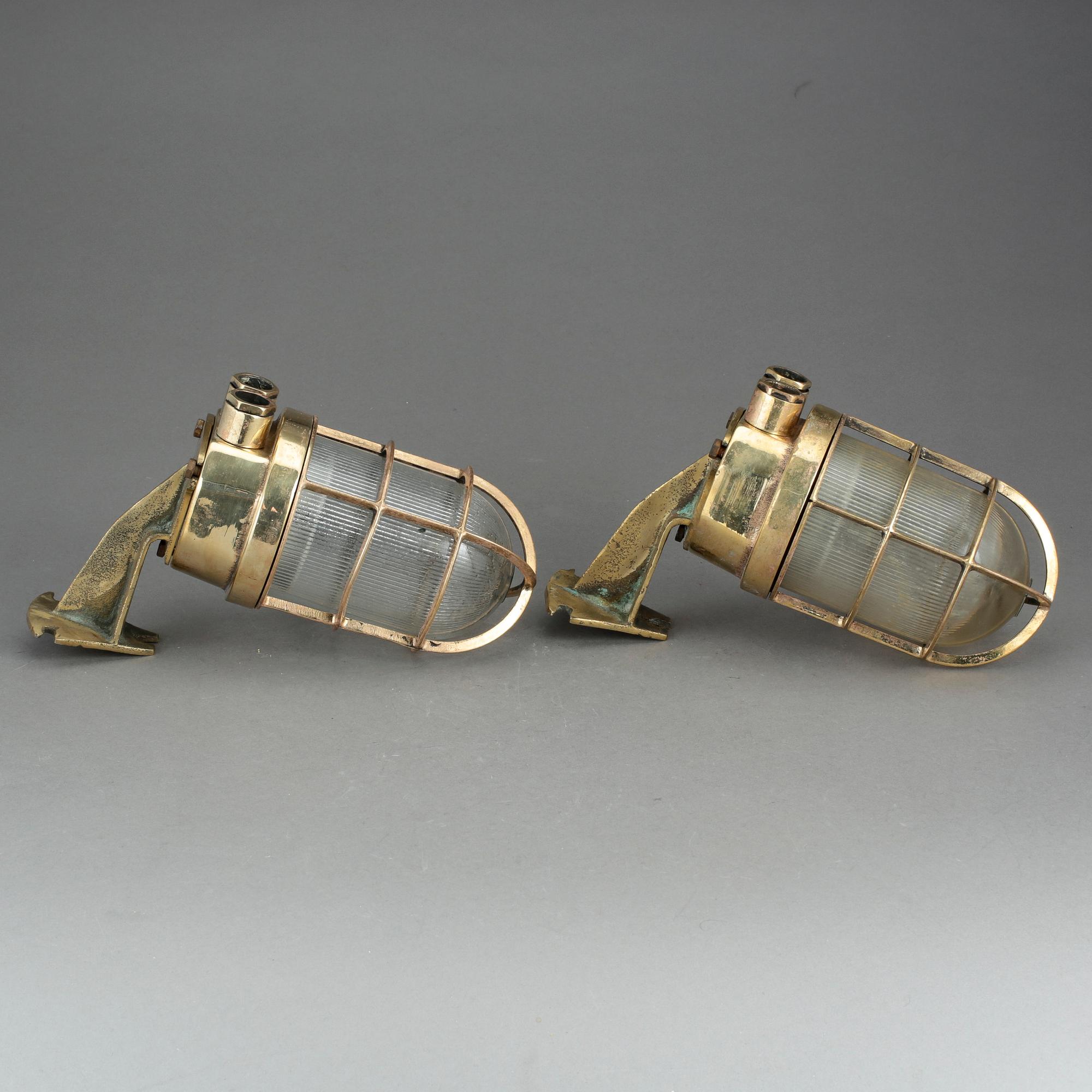 FARTYGSLAMPETTER, ett par, mässing, 1900-talets första hälft.