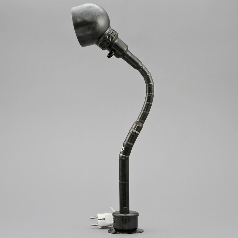 BORDSLAMPA, Industrilampa Brottby Mek Verkstads AB Mölndal 1900-talets första hälft.
