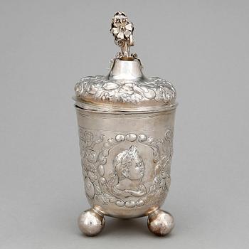 BÄGARE MED LOCK, silver, barock, Nürnberg. Vikt ca 180 gram.