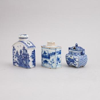 A group of Chinese blue and white porcelain, Qing dynasty 18th century,