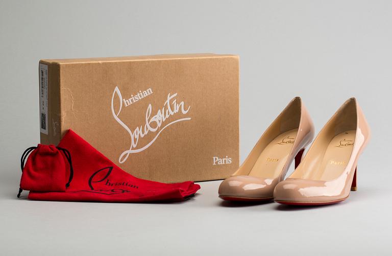SKOR, Christian Louboutin.
