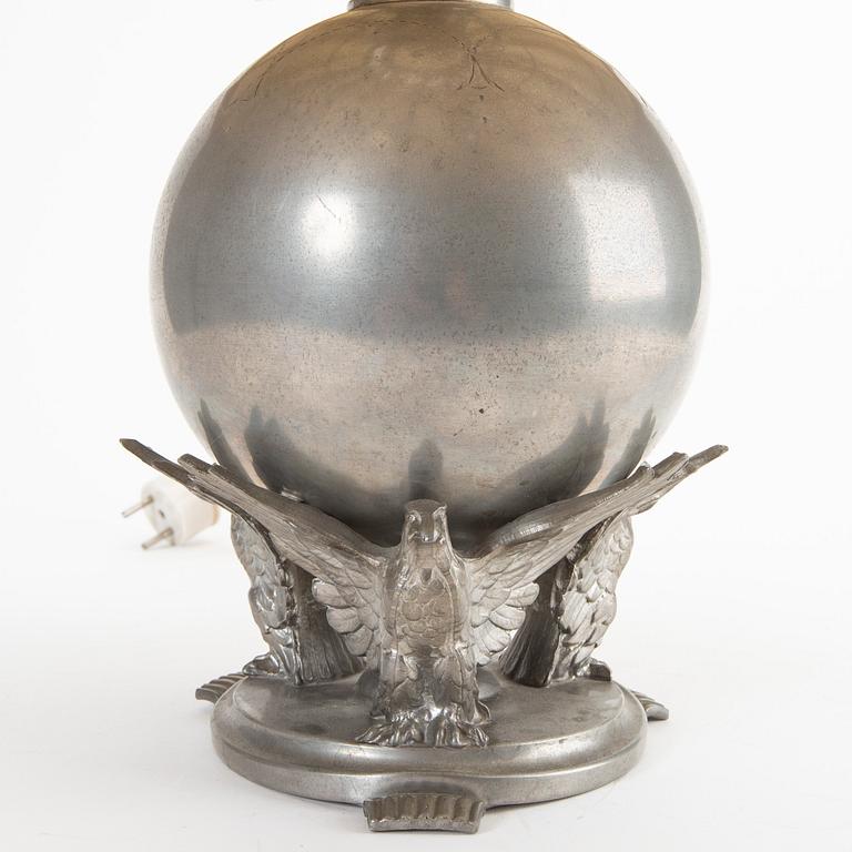 A 1930/40s pewter table lamp.