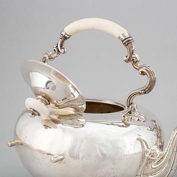 An English 19th century silver warmwater-pot on stand, mark of R&S Garrards, London 1843.