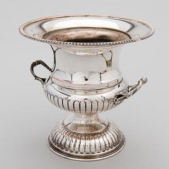 A CHAMPAGNE COOLER, silver on copper, England early 20th century.