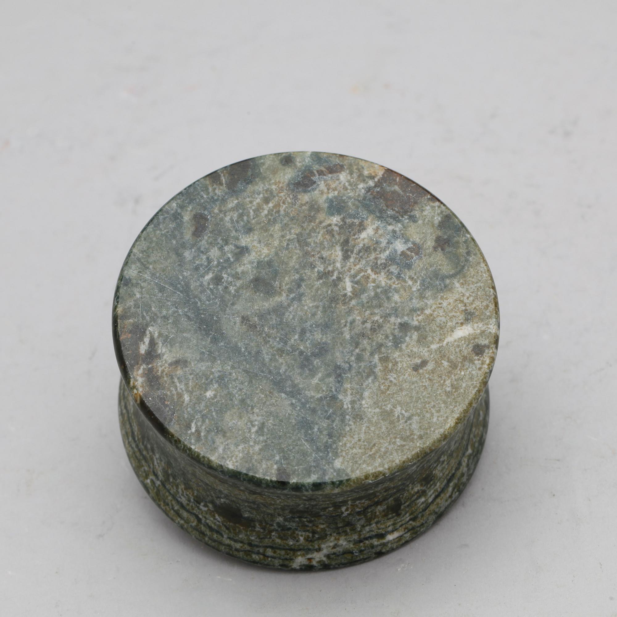 PARTI, kolmårdsmarmor, 4 delar, 1900-tal.