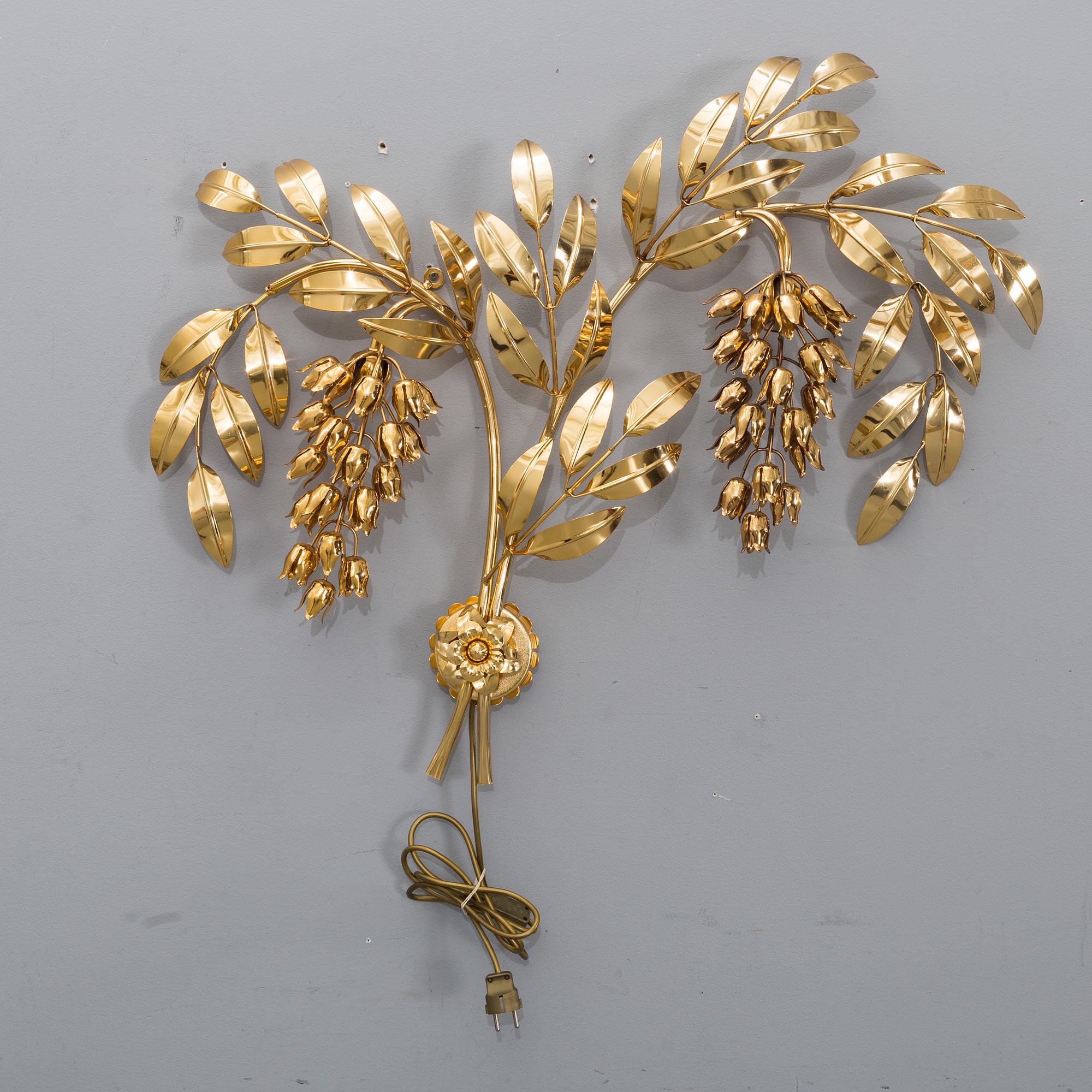 A HANS KÖGL WALL LAMP.