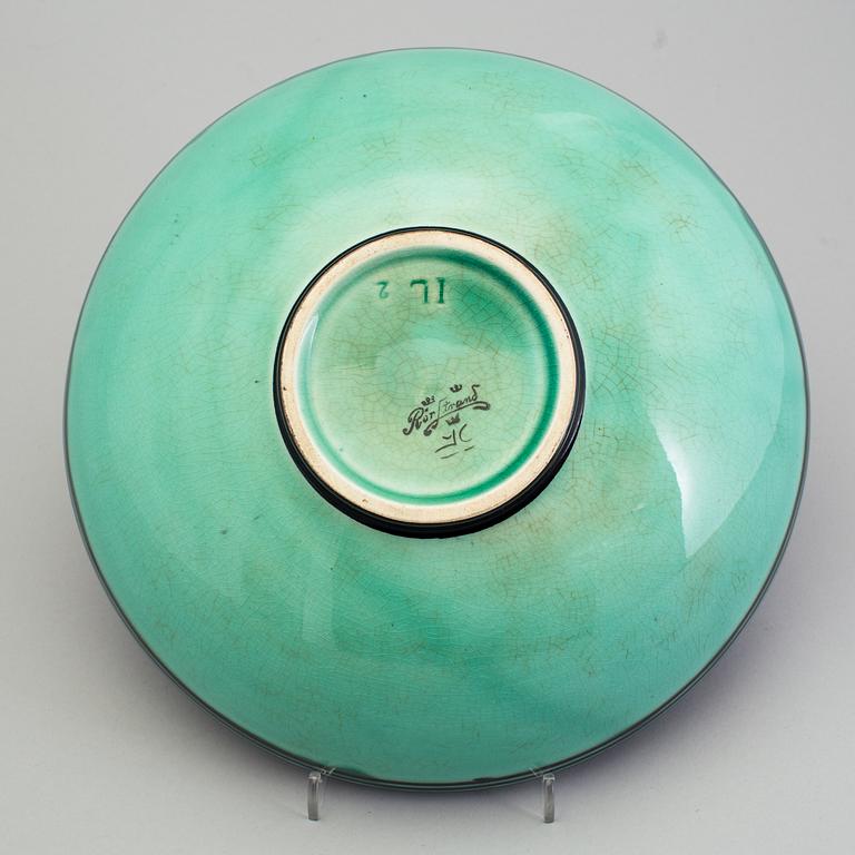 A "V series" bowl by Ilse Claesson for Rörstrand, 1930´s.