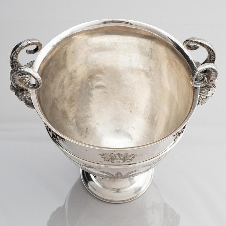 A pair of Swedish 18th century silver wine coolers, marks of Pehr Zethelius, Stockholm 1793.