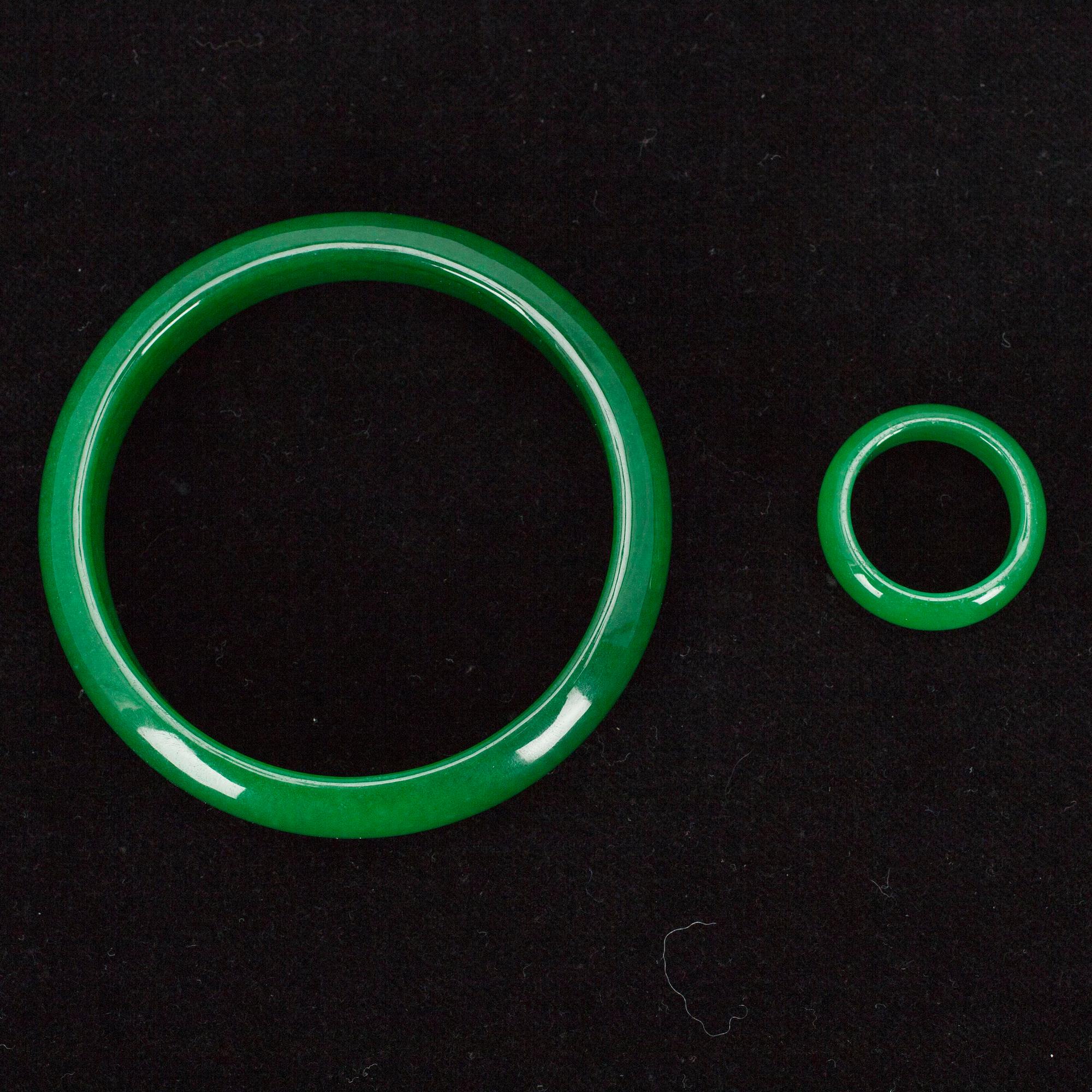 ARMRING och RING, sten. 2000-tal.