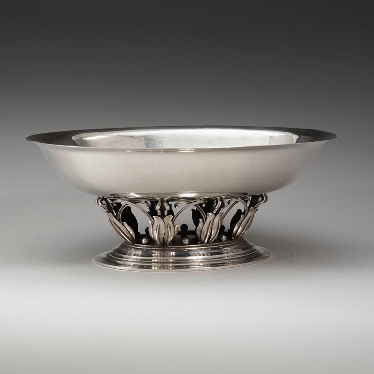 GEORG JENSEN, praktskål, Köpenhamn 1933-44, sterling. Design nr 306 A,