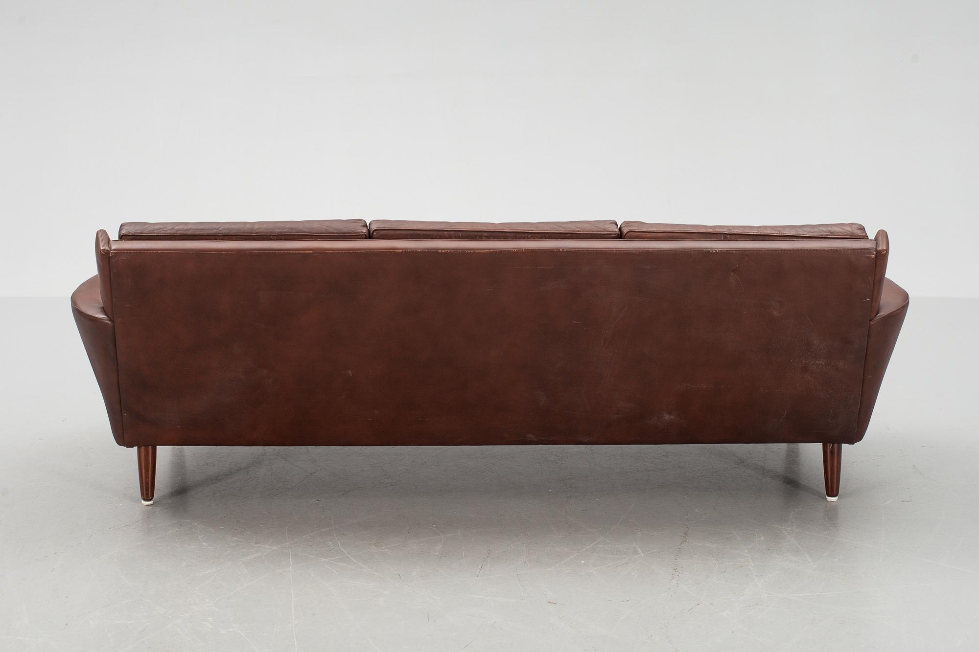 SOFFA, skinn. 1950-tal.