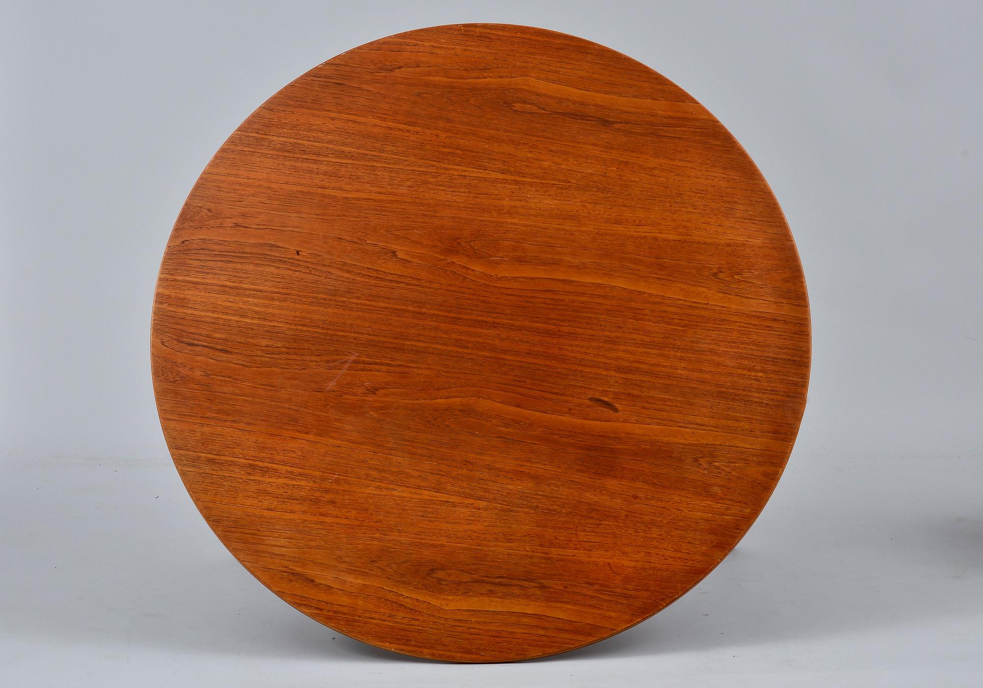 Hans J. Wegner, A SET OF SIX CHAIRS AND A TABLE, The Heart Chair. Beech and oak, teak on seats.