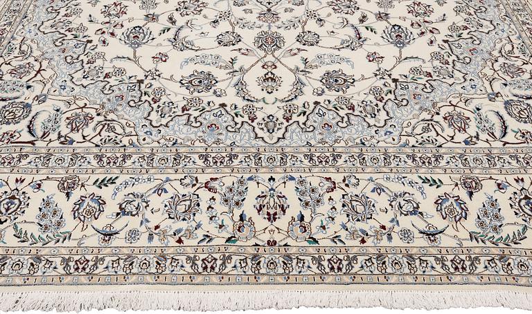 Matta, Nain, s.k. 9 LAA part silk, ca 437 x 307 cm.