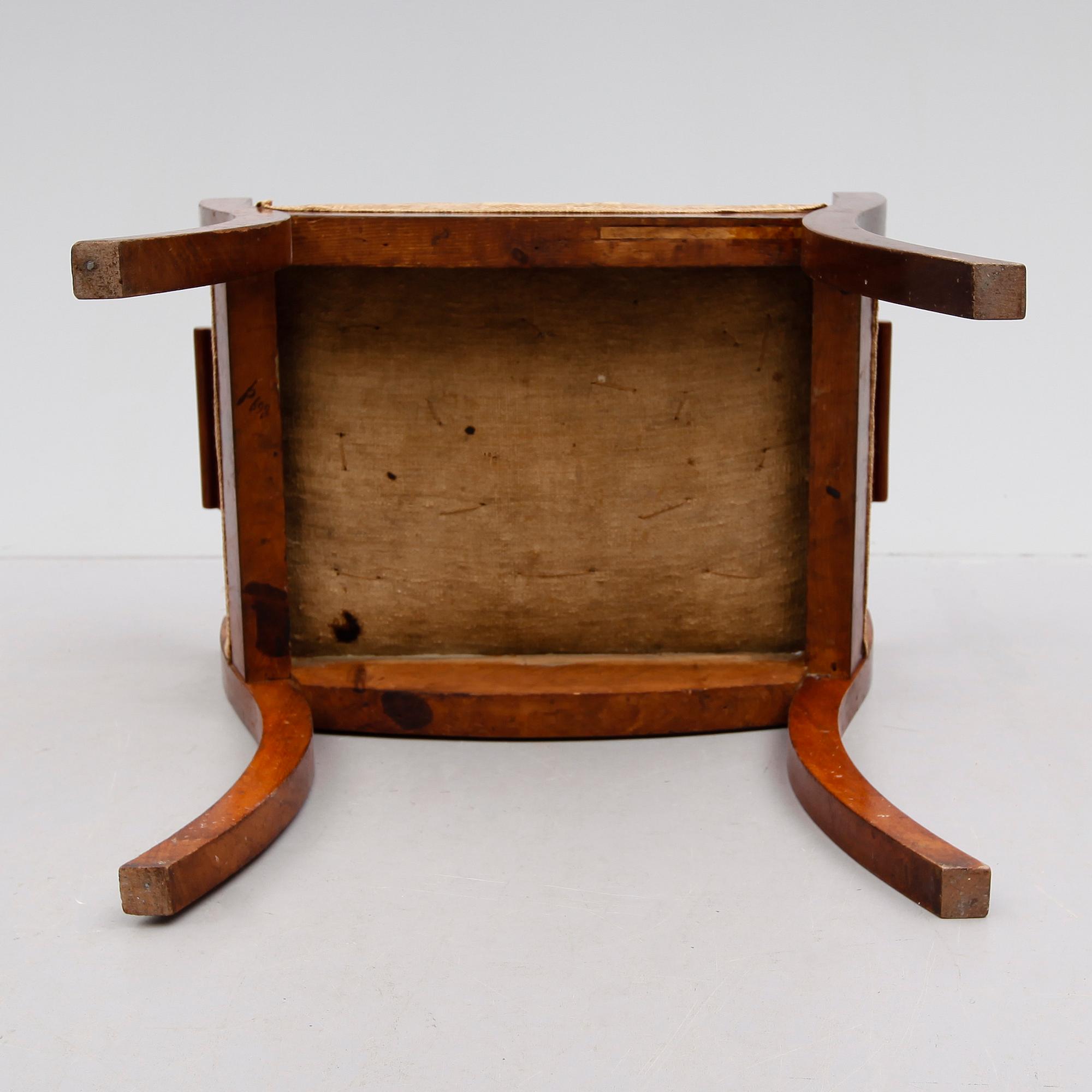 TABURETT, Karl Johan, 1800-talets mitt.