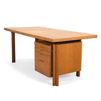 Alvar Aalto, a 1962 writing desk made to order O.Y. Huonekalu- ja Rakennustyötehdas A.B.