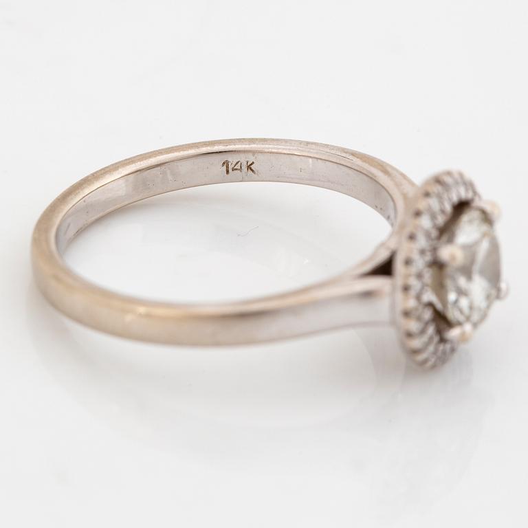 14K white gold ring with brilliant cut diamonds ca. 1.16 ct in total. With AIG certificate.