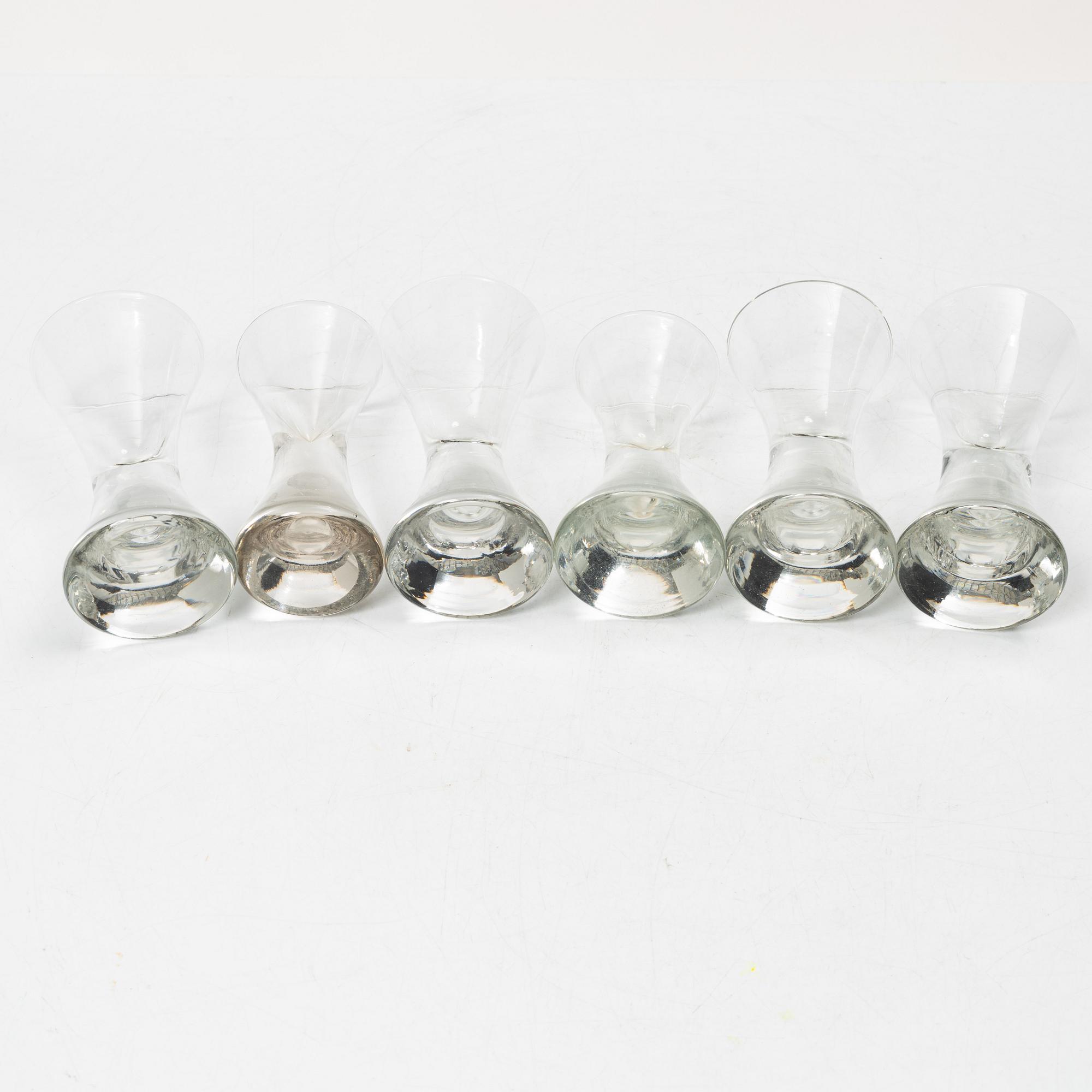 Snapsglas, 4 +2, snarlika, 1800-tal.