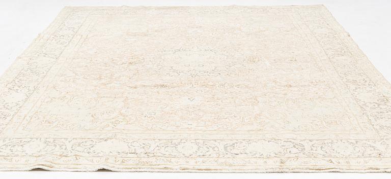 Matta, Kirman "Vintage" design, ca 376 x 291 cm.