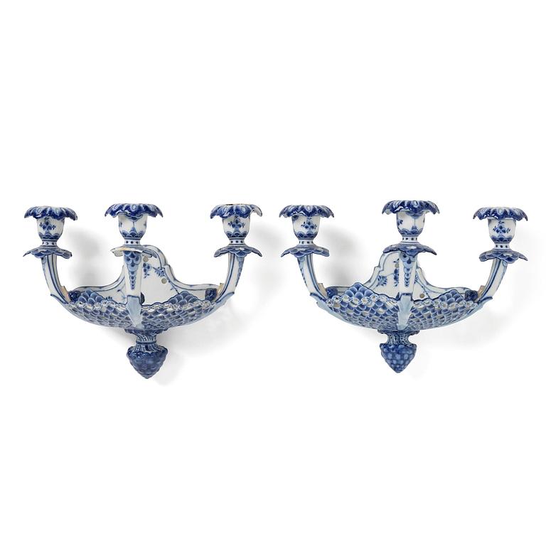 A pair of Royal Copenhagen 'Musselmalet' / 'blue fluted full lace' wall candelabras, Denmark, 20th century.