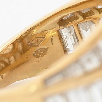 Ring 18K guld med en rund briljantslipad diamant 3.01 ct G if enligt medföljande HRD certifikat.