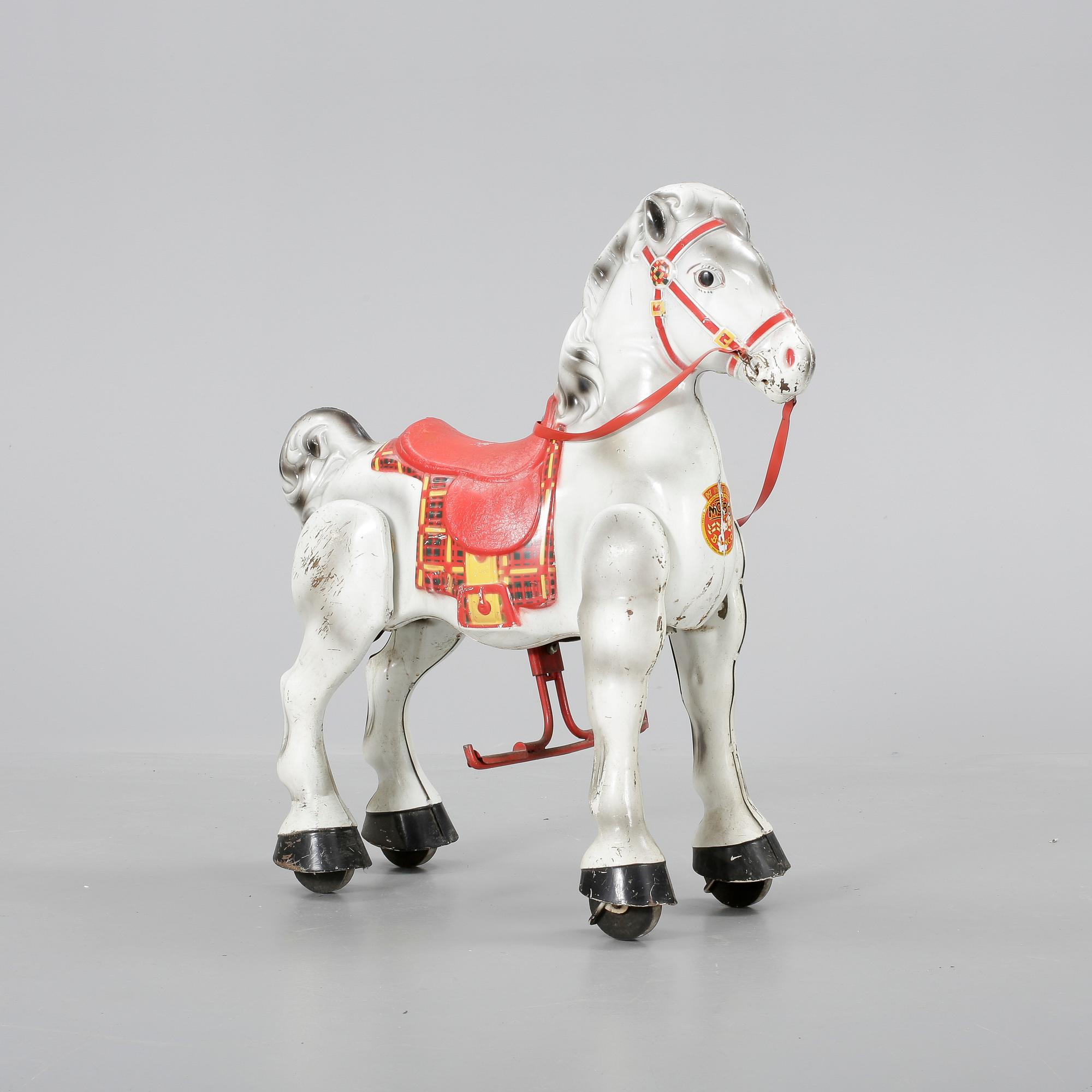 TRAMPHÄST, 1900-talets mitt.
