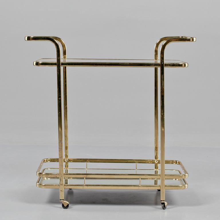 SERVERINGSVAGN, 1900-talets fjärde kvartal.
