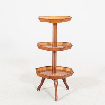 Sidobord sk cakestand England 18/1900-tal.