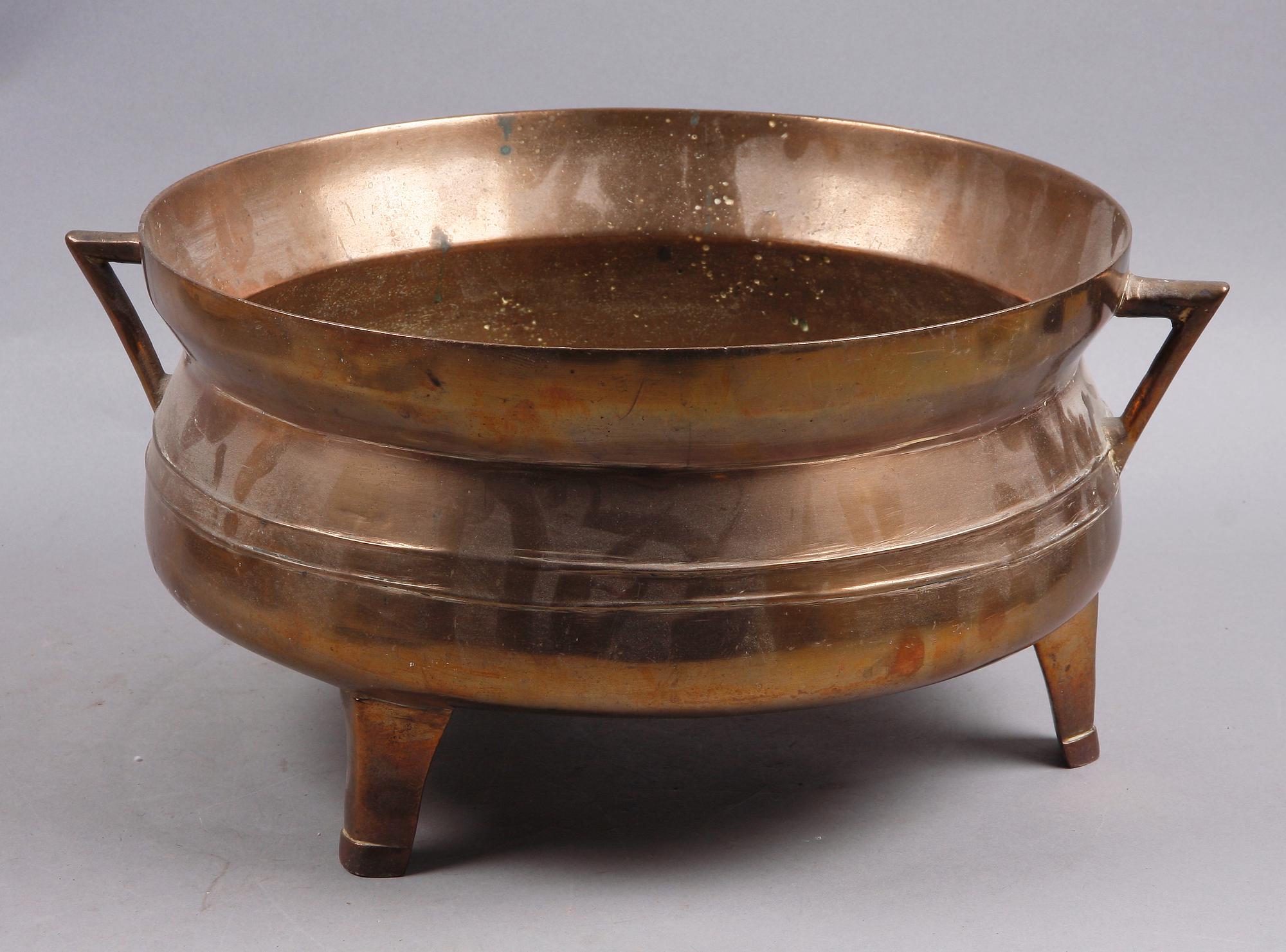 GRYTA, malm, 1700/1800-tal. Märkt: O.H.