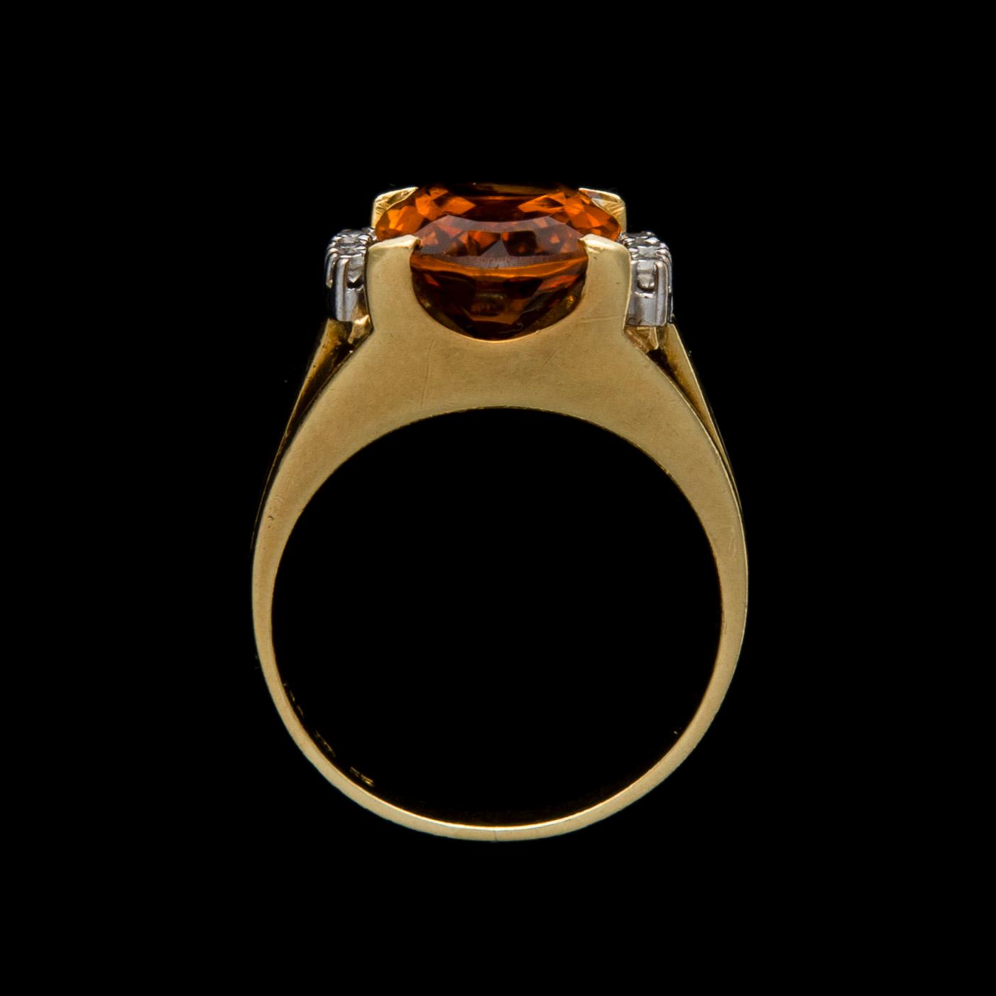 RING, 18K guld, citrin, 8/8-slipade diamanter. Vikt ca 6,4 g.
