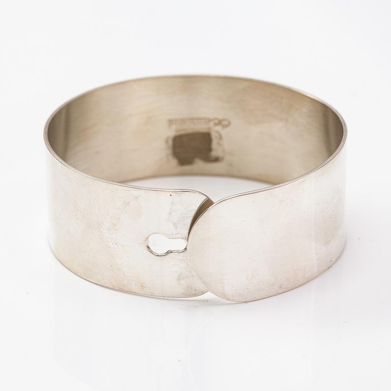 Pekka Piekäinen, Armband, sterlingsilver. Platinoro, Åbo 2008.