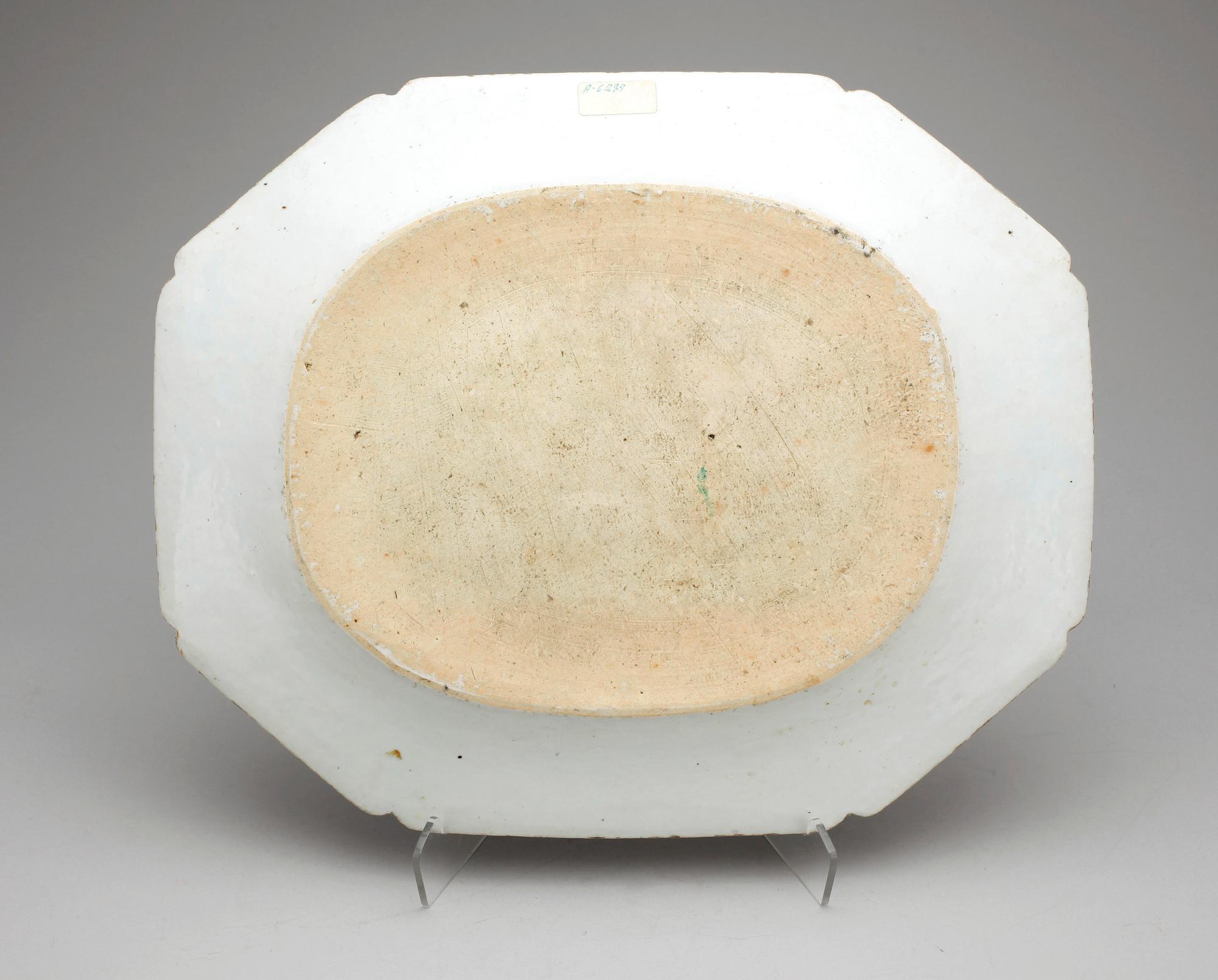 STEKFAT, porslin, Kina, Qian Long, (1736-1795).
