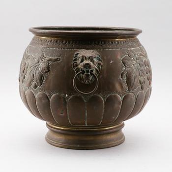 YTTERFODER, mässing, 1800-talets första hälft.