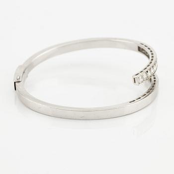 Rey Urban, a bangle, 18K white gold with round brilliant-cut diamonds, Stockholm 1965.