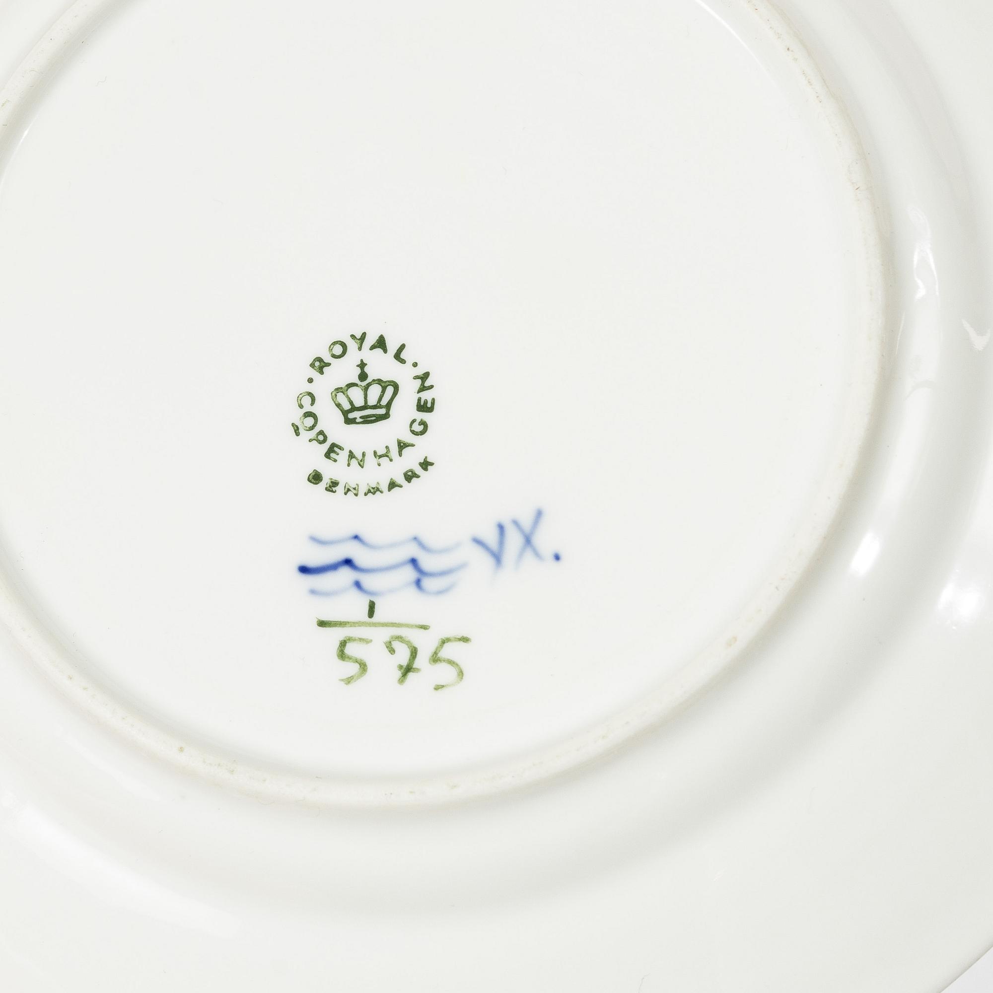 Royal Copenhagen, A 28-piece half lace porcelain servicem 'Blue Fluted', Denmark, 1960-68.