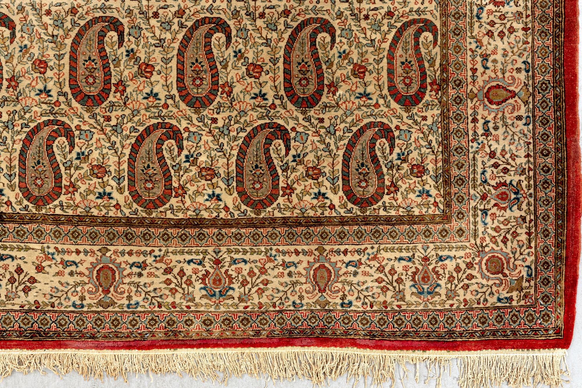Matta Gohm semiantik ca 345x243 cm.