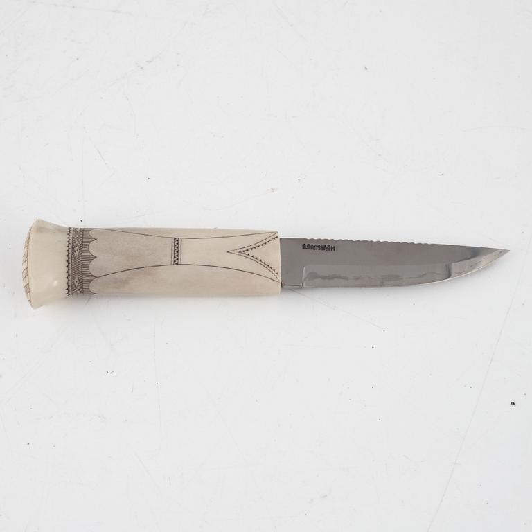 Per-Erik Nilsson, a reindeer hornknife, signed.