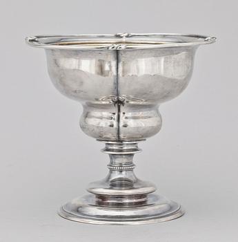 SKÅL PÅ FOT, silver, Pavel Sazikov, Moskva, Ryssland, 1800-talets andra hälft. Ca 515 g.