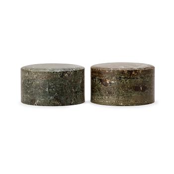 1315. Two Swedish 19th century green marble boxes with covers.