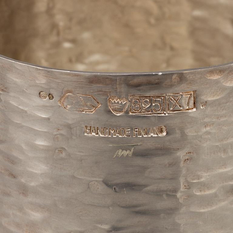 TAPIO WIRKKALA, sterling silver beaker. Kultakeskus, Tavastehus, Finland 1975.